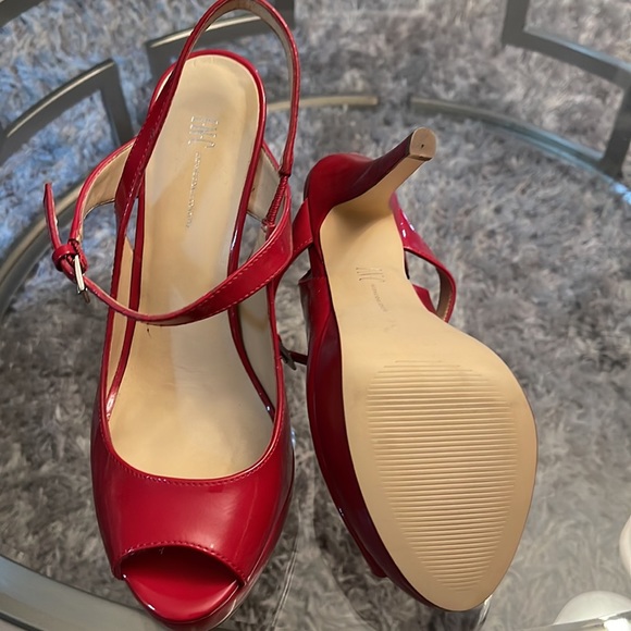 Cherry Red high platform heels - Picture 4 of 4